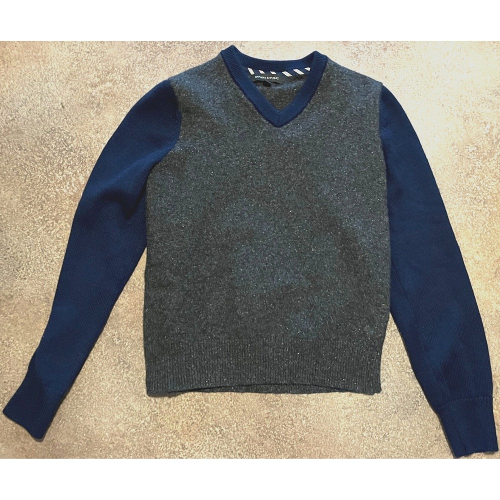 Banana Republic Gray & Navy Merino Wool & Silk V-Neck Preppy Sweater Women S